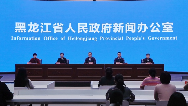 新聞發(fā)布會(huì)現(xiàn)場。張澍攝