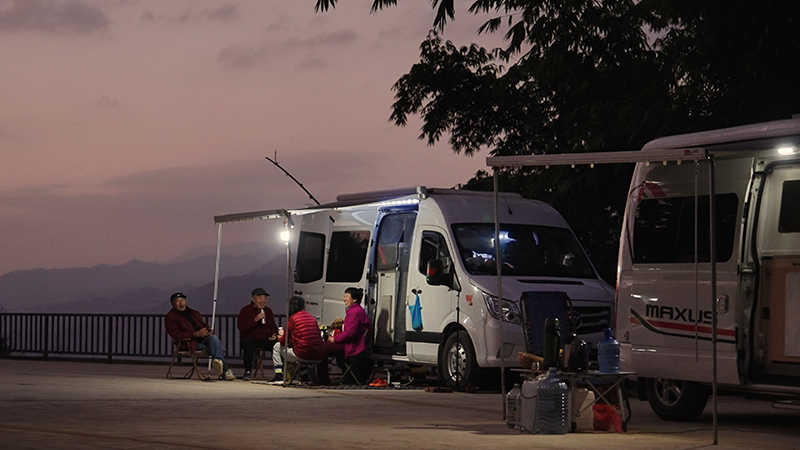 【3】曼海村房車營地。陶思源-攝